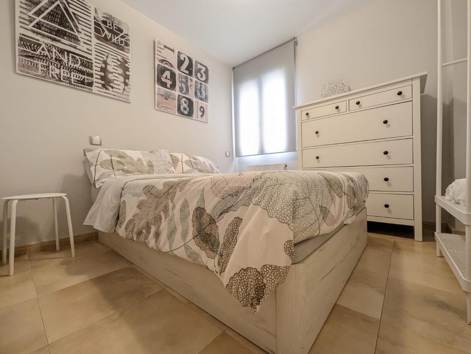 Apartamento tranquilo, a 3 minutos del centro. Logroño Exterior foto