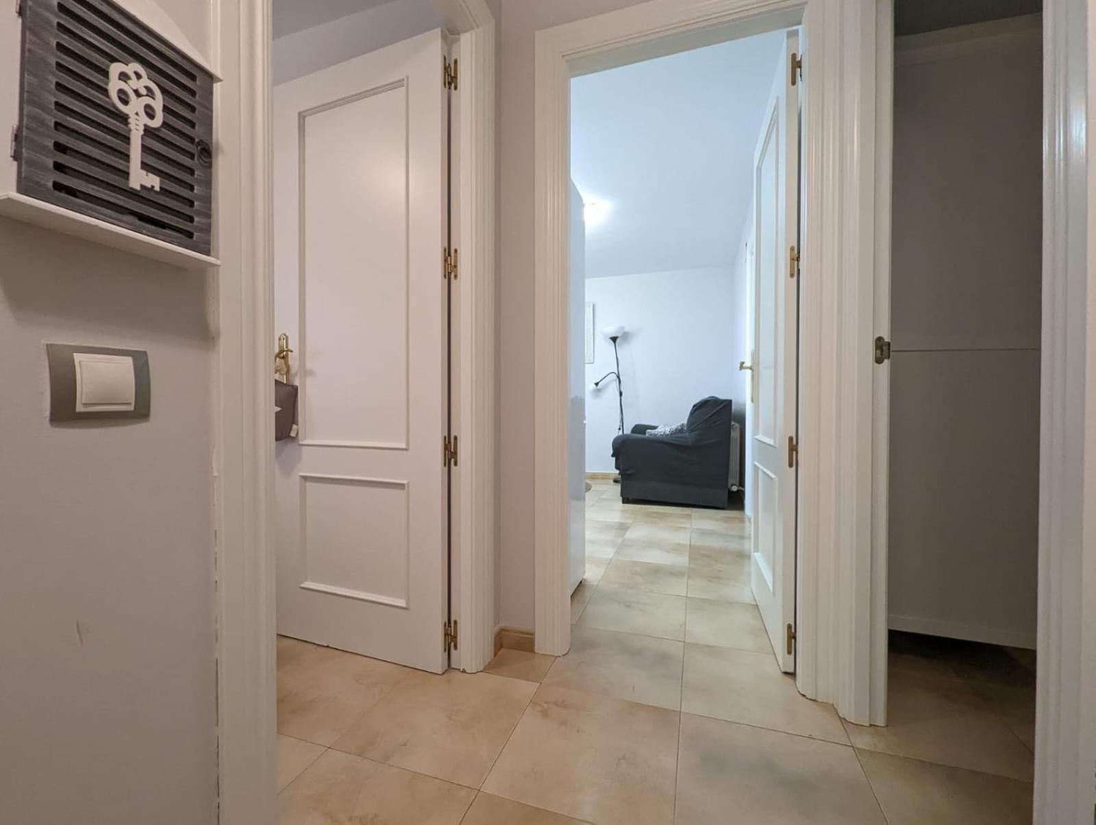 Apartamento tranquilo, a 3 minutos del centro. Logroño Exterior foto